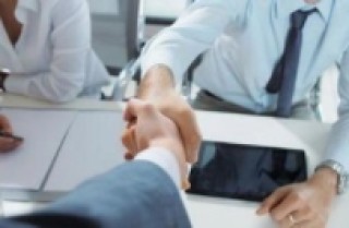 如何分析货币价值变动？货币下跌的原因是什么？