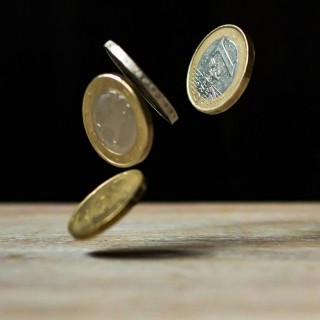 长治老凤祥黄金价的定价依据是什么？如何评估该价格的合理性？