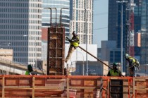 美国经济2月减少9.2万个就业岗位，失业率升至4.4%