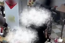 6位顾客花19元点两碗汤，在店里留下大量垃圾，老板要求带走垃圾被怼“就这点格局”