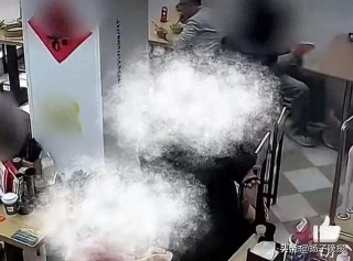 6位顾客花19元点两碗汤，在店里留下大量垃圾，老板要求带走垃圾被怼“就这点格局”