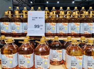 胖东来“店王”业绩快赶超山姆