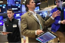 盘前：纳指期货跌0.66% 金价大幅走高