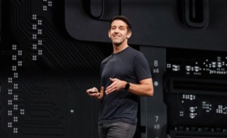 苹果CEO库克继任者热门人选曝光：专注硬件领域、曾参与可折叠手机的研发探索