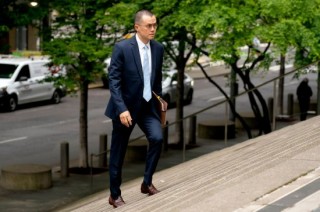 特朗普的生意经：100万美元换个特赦