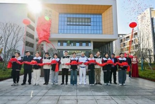 盛帆史上最大捐赠2018万！反哺母校发展