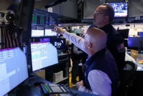 午盘：科技股推动纳指与标普指数走高