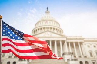 外盘头条：特朗普威胁对日征收新关税 苹果考虑用外部AI模型支持新Siri 美联储官员预计今年仅降息一次