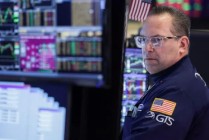 午盘：美股继续下滑 道指下跌200点