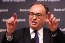 伊朗冲突笼罩经济前景，英国央行全票决定维持利率不变