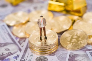 如何正确进行基金产品的补仓操作？这种补仓操作有哪些策略要点？