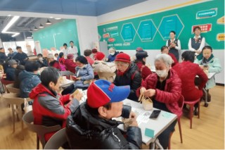 巧手扮生活 健康筑幸福――中信银行北京三里屯支行以金融温度守护银发幸福