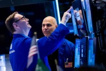 早盘：美股继续上扬 道指上涨600点