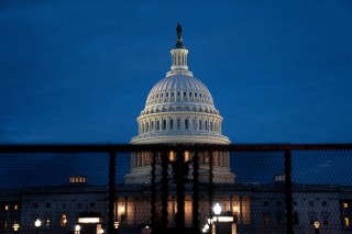 美众议院投票通过要求司法部公开全部爱泼斯坦案文件