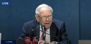 信息量巨大！刚刚，巴菲特发声，谈日本、苹果、巨额现金储备……｜直击巴菲特股东大会