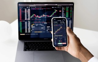 中金黄金的特点和业务范围是什么？中金黄金在市场中的地位如何？
