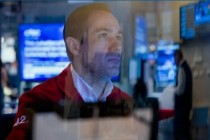 盘前：纳指期货跌0.6% 油价再升破每桶100美元