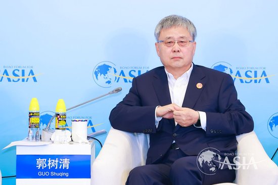 郭树清建议：通过五六年时间，推动城乡居民养老金逐步追平到城镇职工的低线水平  第1张