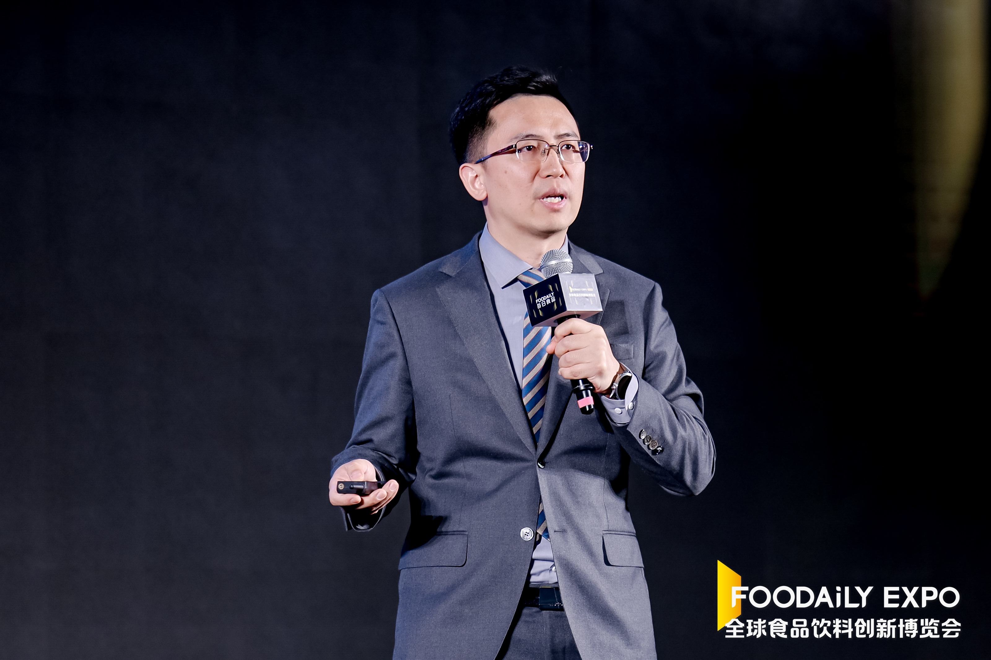 如何打破“创+新≠创新？”魔咒？里斯何松松2025 Foodaily创博会：战略需实现品牌心智预售  第1张