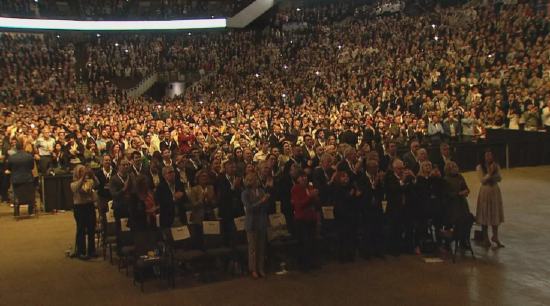 一个时代的结束:巴菲特年底卸任CEO 高调移交了自己的权力 第2张 一个时代的结束:巴菲特年底卸任CEO 高调移交了自己的权力 第2张