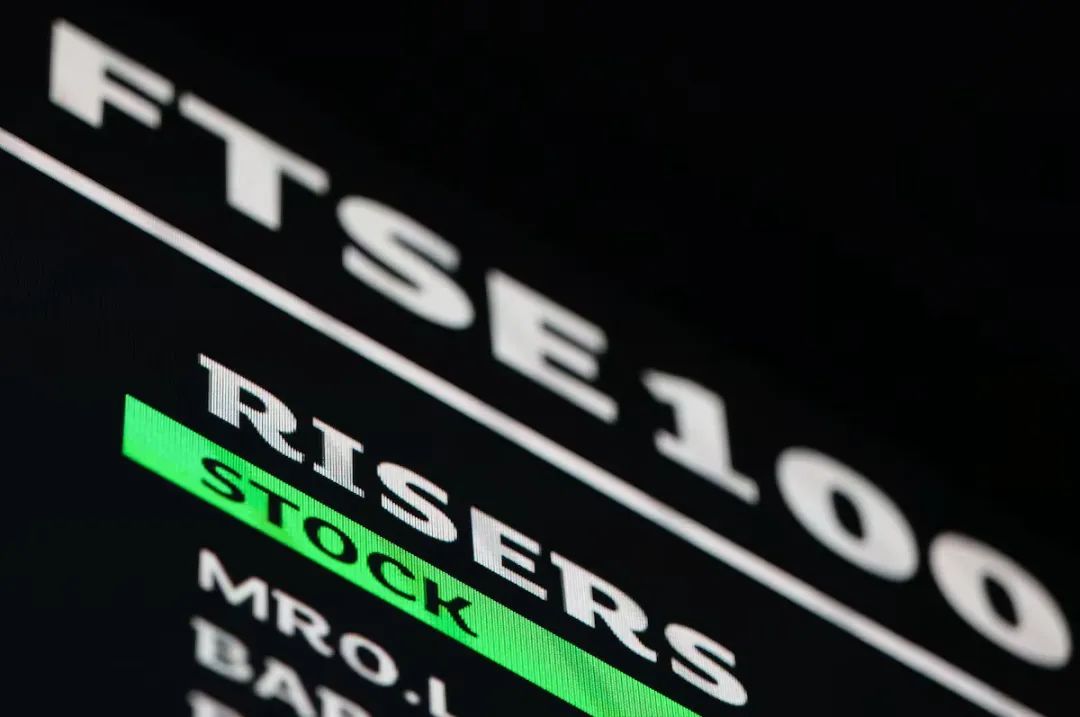 英镑GBPUSD多空对决升级!英国就业失速+降息分裂,央行站不住了? 第3张 英镑GBPUSD多空对决升级!英国就业失速+降息分裂,央行站不住了? 第3张