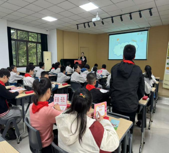 以“网”织暖,以“格”惠民,重庆银行持续优化现金支付环境 第2张 以“网”织暖,以“格”惠民,重庆银行持续优化现金支付环境 第2张