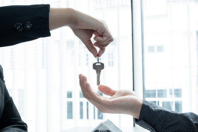 如何选择合适的房产中介服务?中介服务的收费标准怎样? 第1张 如何选择合适的房产中介服务?中介服务的收费标准怎样? 第1张