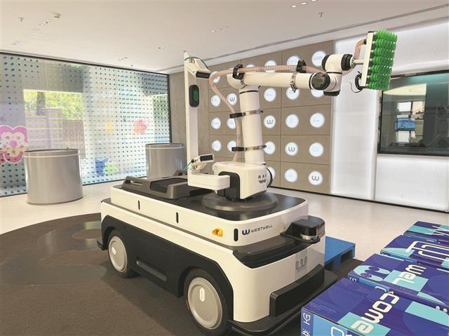政务大厅里“店小二”变“合伙人”｜中国“企”示录·上海  第8张