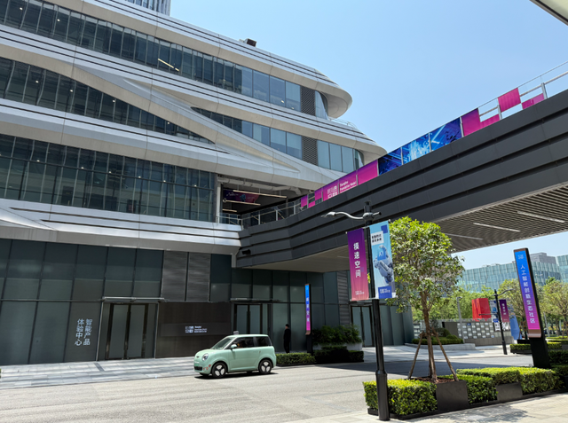 政务大厅里“店小二”变“合伙人”｜中国“企”示录·上海  第11张