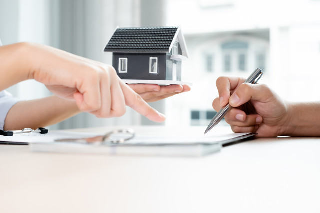 如何计算房产过户费用?计算过程中有哪些要点? 第1张 如何计算房产过户费用?计算过程中有哪些要点? 第1张