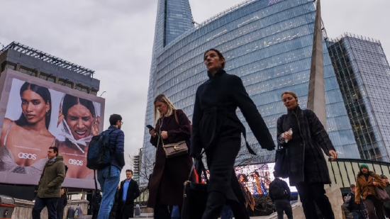 英国养老基金因担忧人工智能泡沫抛售美股  第1张