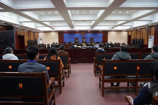 中信银行资产管理业务中心原副总裁罗金辉受贿案一审宣判 第2张 中信银行资产管理业务中心原副总裁罗金辉受贿案一审宣判 第2张