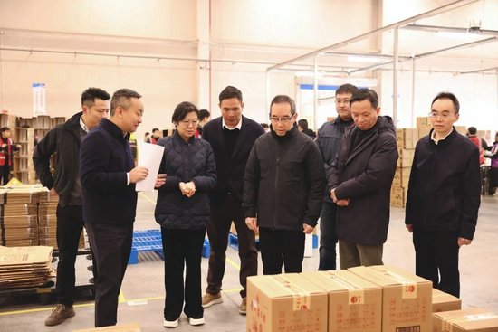 陈华、王莉调研i茅台配套物流保障情况  第2张