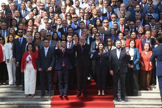 第1现场｜多方角力委内瑞拉：审判、变局与国际声援  第12张