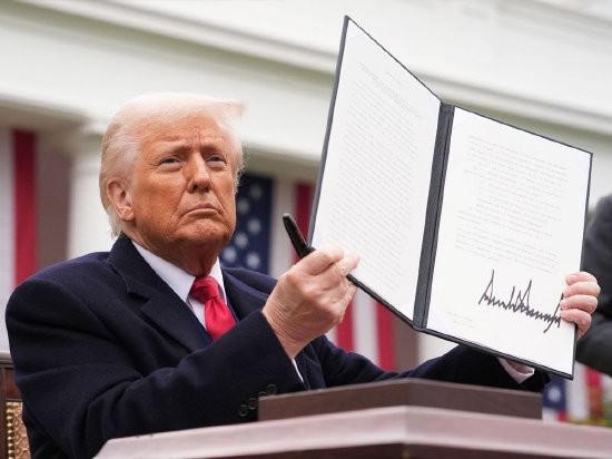 1月10日外盘头条：白宫承认特朗普非故意泄露就业数据 欧盟料将签署南美贸易协议 交易员认为本月不可能降息  第2张