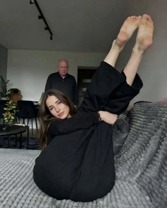 性压抑时代，搞黄色成了AI的第一生产力  第51张