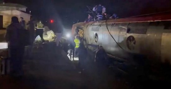 已致39死170伤，西班牙突发高铁脱轨相撞重大事故，轨道刚换新，首相：深切悲痛  第5张