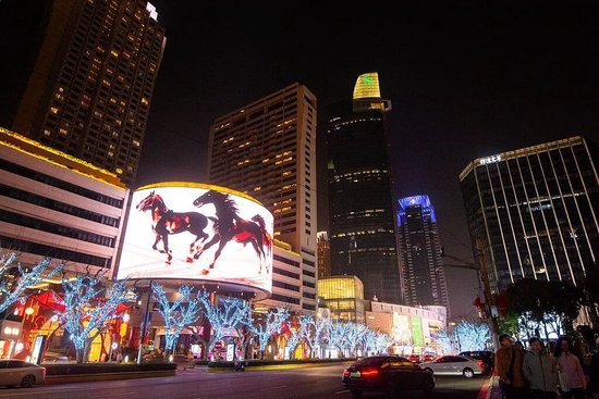 当年轻人主导春节,反向过年带飞酒店业 第1张 当年轻人主导春节,反向过年带飞酒店业 第1张