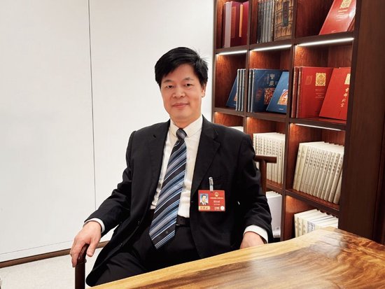 全国人大代表郑功成：养老服务就业空间巨大  第1张