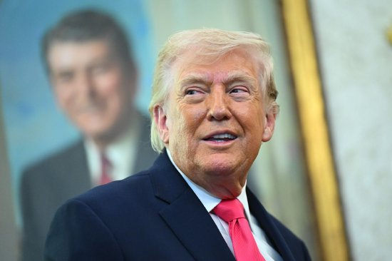 特朗普声称正与伊朗谈判之际 美国拟向中东增派2000名第82空降师士兵  第1张