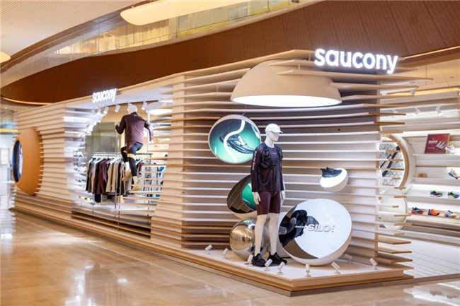 称霸Shopee、狂飙东南亚,特步如何让中国跑鞋跑赢全球化? 第11张 称霸Shopee、狂飙东南亚,特步如何让中国跑鞋跑赢全球化? 第11张