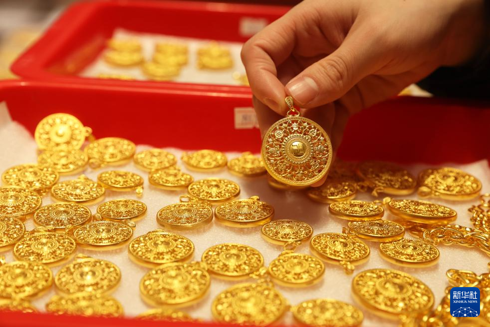 顾嘉时 | 乱世黄金也会跌:这轮金价震荡给普通人的提醒 第2张 顾嘉时 | 乱世黄金也会跌:这轮金价震荡给普通人的提醒 第2张