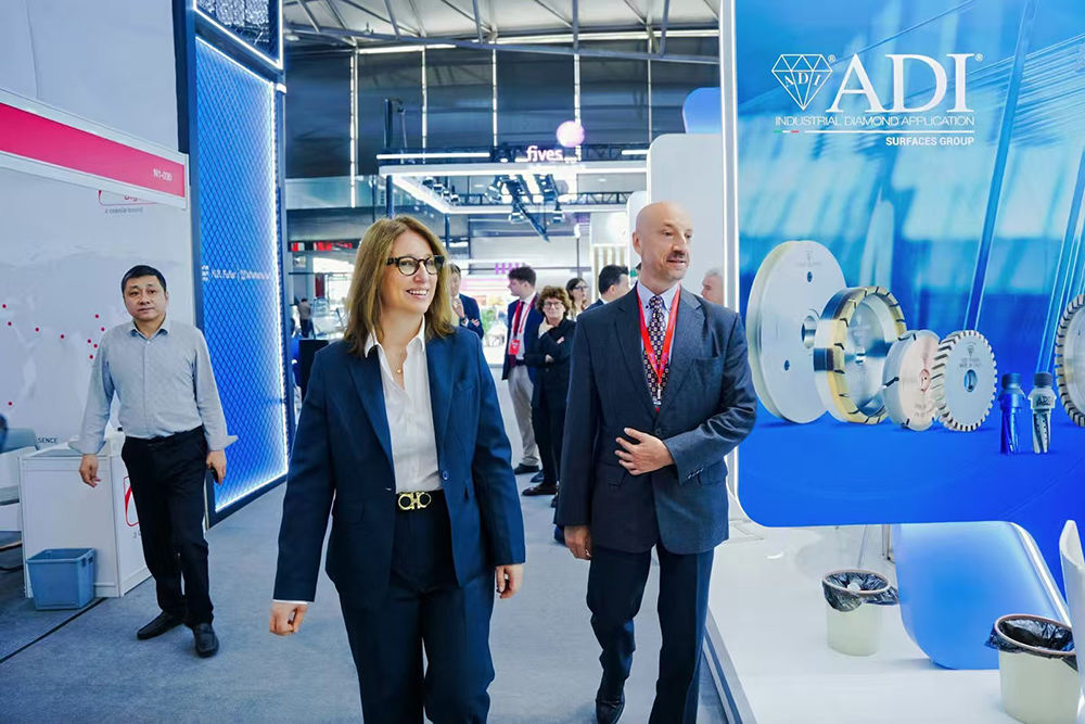 当玻璃制造遇见意大利方案:CHINA GLASS 2026上的创新答卷 第2张 当玻璃制造遇见意大利方案:CHINA GLASS 2026上的创新答卷 第2张