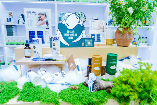 “绿地全球馆”携25款首发新品亮相第六届消博会，抢抓海南自贸港封关后首展机遇，服务高水平对外开放  第5张