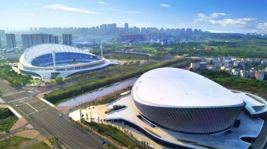 “绿地全球馆”携25款首发新品亮相第六届消博会，抢抓海南自贸港封关后首展机遇，服务高水平对外开放  第8张